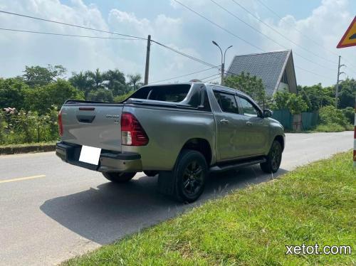 Bán Xe Toyota Hilux 2021 số tự động 1 cầu màu bạc