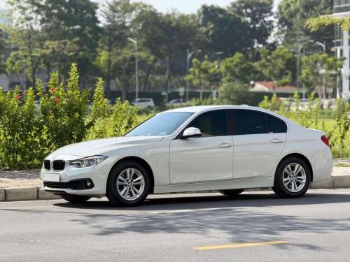 BMW 320i F30 sản xuất 2018 - dkld 2019