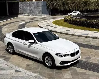 BMW 320i LCI model 2016 máy B48