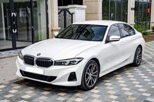 BMW 320i SportLine sản xuất 2023 Trắng nội thất kem cực kì hiếm