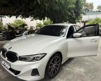 BMW 320i Sx 2023 bản có đủ HUD