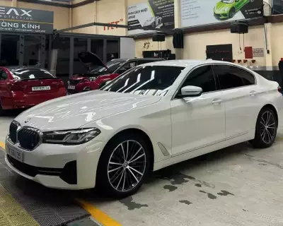 BMW 520 Luxury 2023 quá đẹp