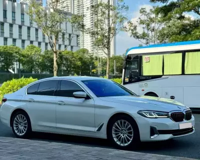 BMW 520 Luxury Line  2021