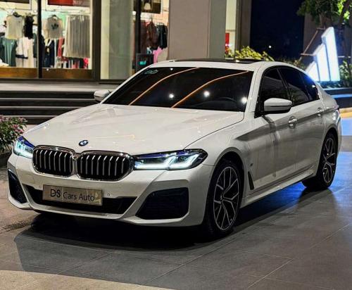 BMW 520 MSport 2023 màu trắng ghế đen 