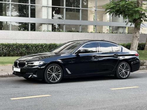 BMW 520i Luxury  Sxuất 2022 G30 - 1 chủ từ đầu