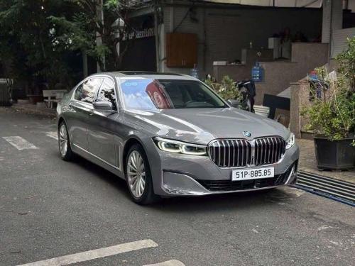 BMW 730Li Pure Excellence 2022 màu Brooklyn Grey Metallic