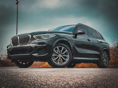 BMW X5 Msport sản xuất 2022. Đen // Nâu. Tên Cty XHĐ