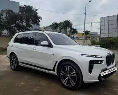 BMW x7 XDrive 40i 1 chủ mua mới sổ 2025