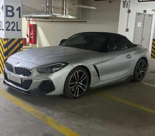 BMW Z4 G29 2021, lăn bánh 2022