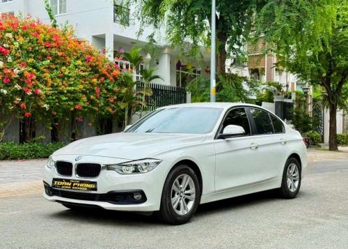 BMW 320i LCI model 2019