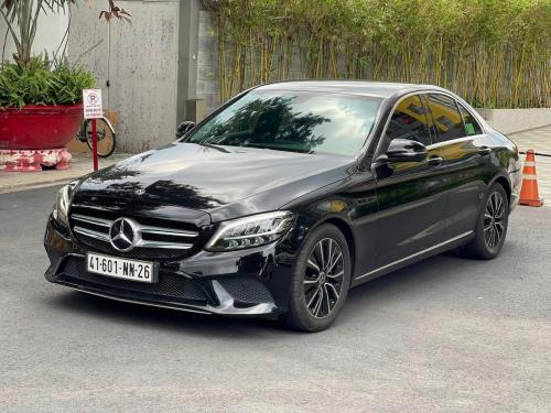 Bán Mercedes C200 2018 phom mới