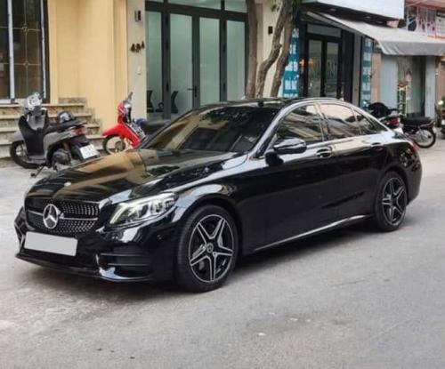 Mercedes C300_AMG Model 2020 màu đen