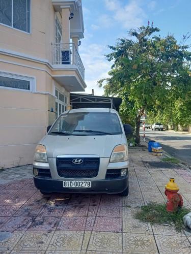 CẦN BÁN XE HYUNDAI STAREX 2004 – 2.5 MT – NHẬP KHẨU HÀN QUỐC