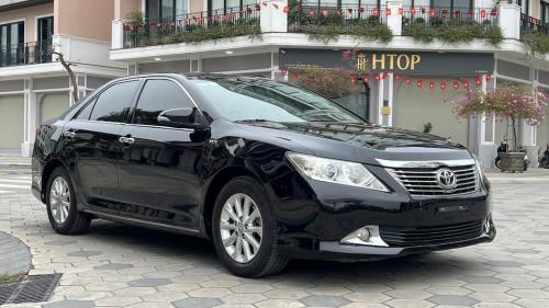 Camry 2.0E 2013 odo 11v kilomet hồ sơ cầm tay