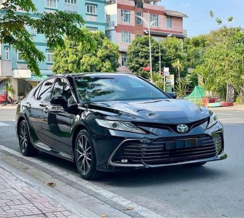 Camry 2.0Q sản xuất 2022 nhập thái