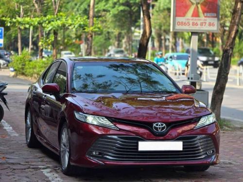 Camry 2.5Q - 2020 - 8v7 km