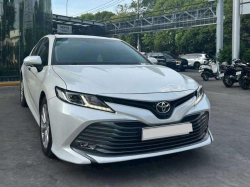 Camry 2.0G 2021 màu Trắng cực đẹp