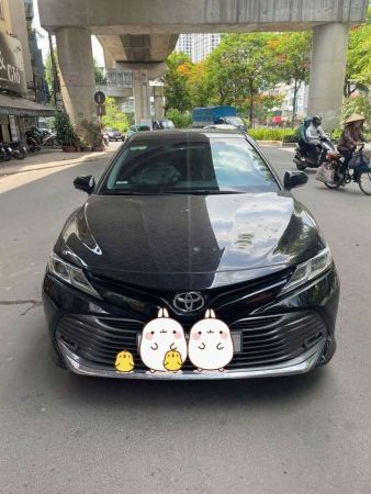 camry sản xuất 2019 2.0G xe đi hơn 12v
