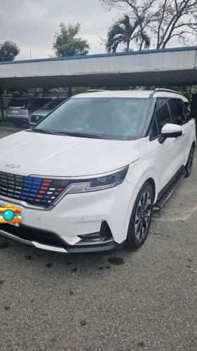 KIA Carnival 2023 chạy 8 vạn