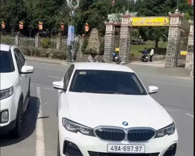 Cho thuê xe BMW 320i tại Đà Lạt