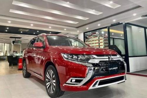 Mitsubishi Outlander 2.0 CVT-Giá thấp nhất Hà Nội