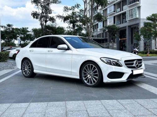 Bán xe Mercedes Benz C300 AMG model 2018 cập bến DNZ