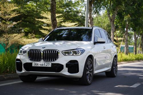 BMW X5 xDrive40i M Sport, màu Trắng/Nâu