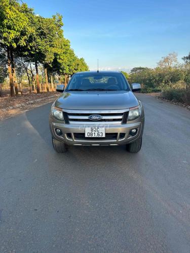 Bán xe Ford Ranger Xls 2013 AT 4X2 2.2 xe còn khá đẹp