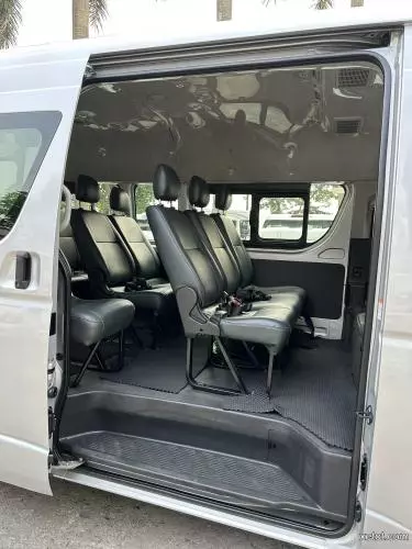 Bán Xe Toyota Hiace 16 chỗ đời 2016 xe nhập
