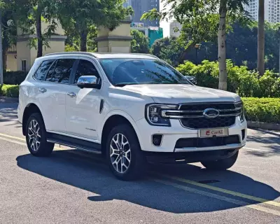 Ford Everest Titanium 1 cầu 4x2