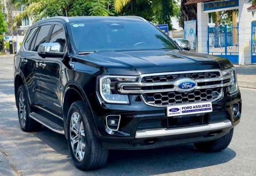 EVEREST TITANIUM 4x2 - 2025 (xe qua sử dụng)