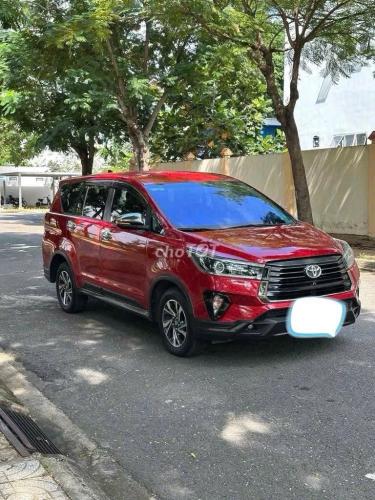 Cần bán xe innova venturer 2021