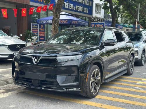 Vinfast VF9 plus 2025