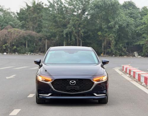 Mazda 3 Luxury 1.5AT 2022