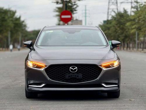 Mazda 3 Luxury 1.5AT 2021
