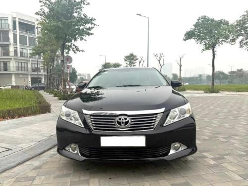 Toyota Camry 2.0E sx 2013
