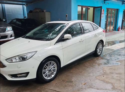 focus 2016 bản titanium
