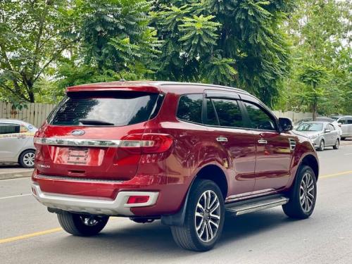 Ford Everest 2021 bản Titanium 