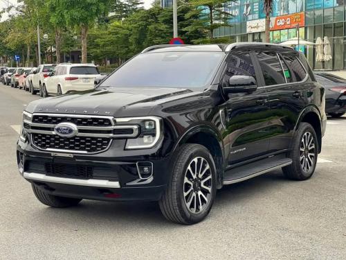 Ford Everest Plantinum 2.0Bi-Turbo 4x4 sx 2025 Siêu lướt 