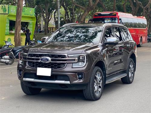 Bán xe Ford Everest Titanium sx 2022 đăng kí 2023