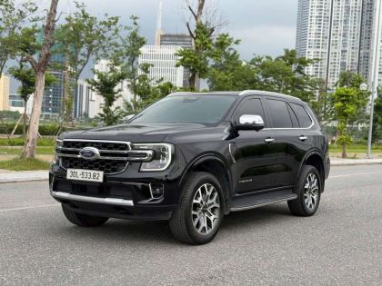 Ford Everest Titanium 2.0L 4x2AT Dầu Tự Động 1 cầu 2024