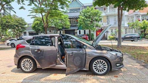 Bán Ford Focus bản hatchback sản xuất 12/2018 đã chạy 75.000km 