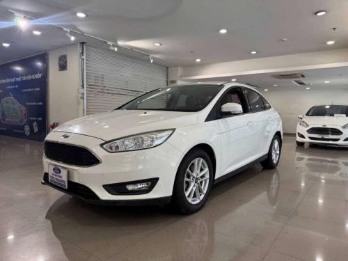 Ford Focus Trend lướt còn rất đẹp