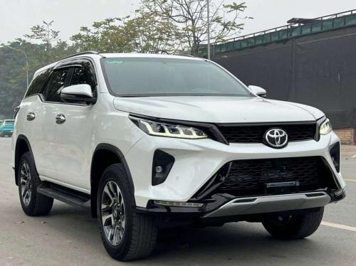 Fortuner 2022 bản Legender 4x2