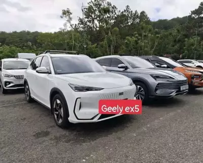Geely EX5 Max đời 2025 màu trắng, mới lăn bánh 10.000 km