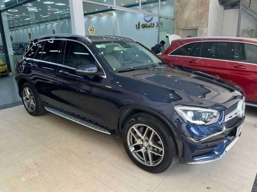 GLC300 sản xuất 2016 màu xanh nội thất kem