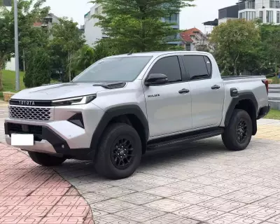 Hilux Pro 2.8L AT 1 cầu 2025 đk 2026