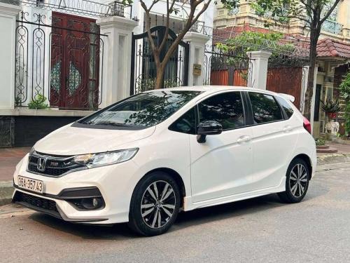 Honda Jazz RS 2018 chạy zin 4,3 vạn km