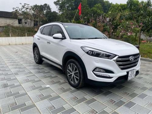Huyndai tucson 2016 xe nhập máy xăng 2.0 xe đẹp xuất sắc