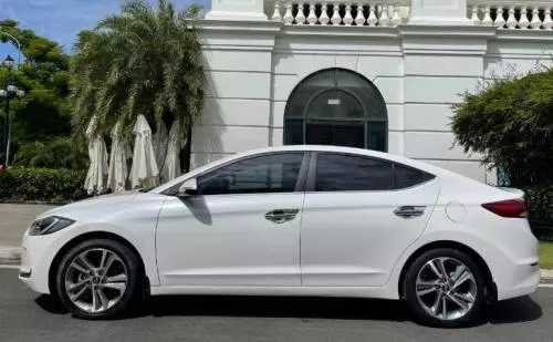 Bán Xe Hyundai Elantra 2016